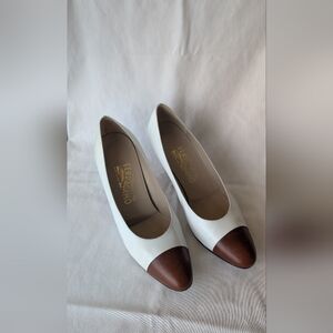 Vintage Salvatore Ferragamo White w/ Brown cap pumps, Size 9.5 B